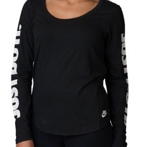 Nike L/S Women’s T with logo on front and sleeves